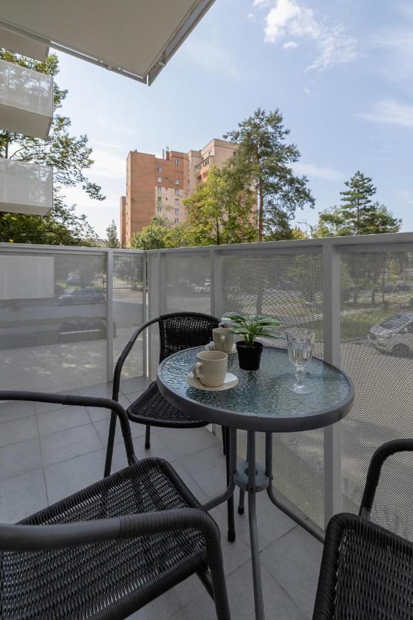 Comfy Apartment Pachonskiego With Parking In Krakow By Noclegi Renters المظهر الخارجي الصورة