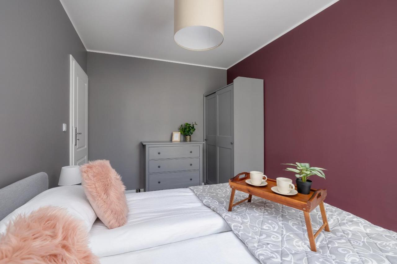 Comfy Apartment Pachonskiego With Parking In Krakow By Noclegi Renters المظهر الخارجي الصورة